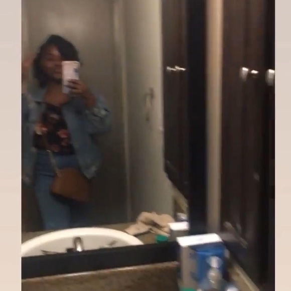 Meet your Posher, Cherise - Picture 10 of 16